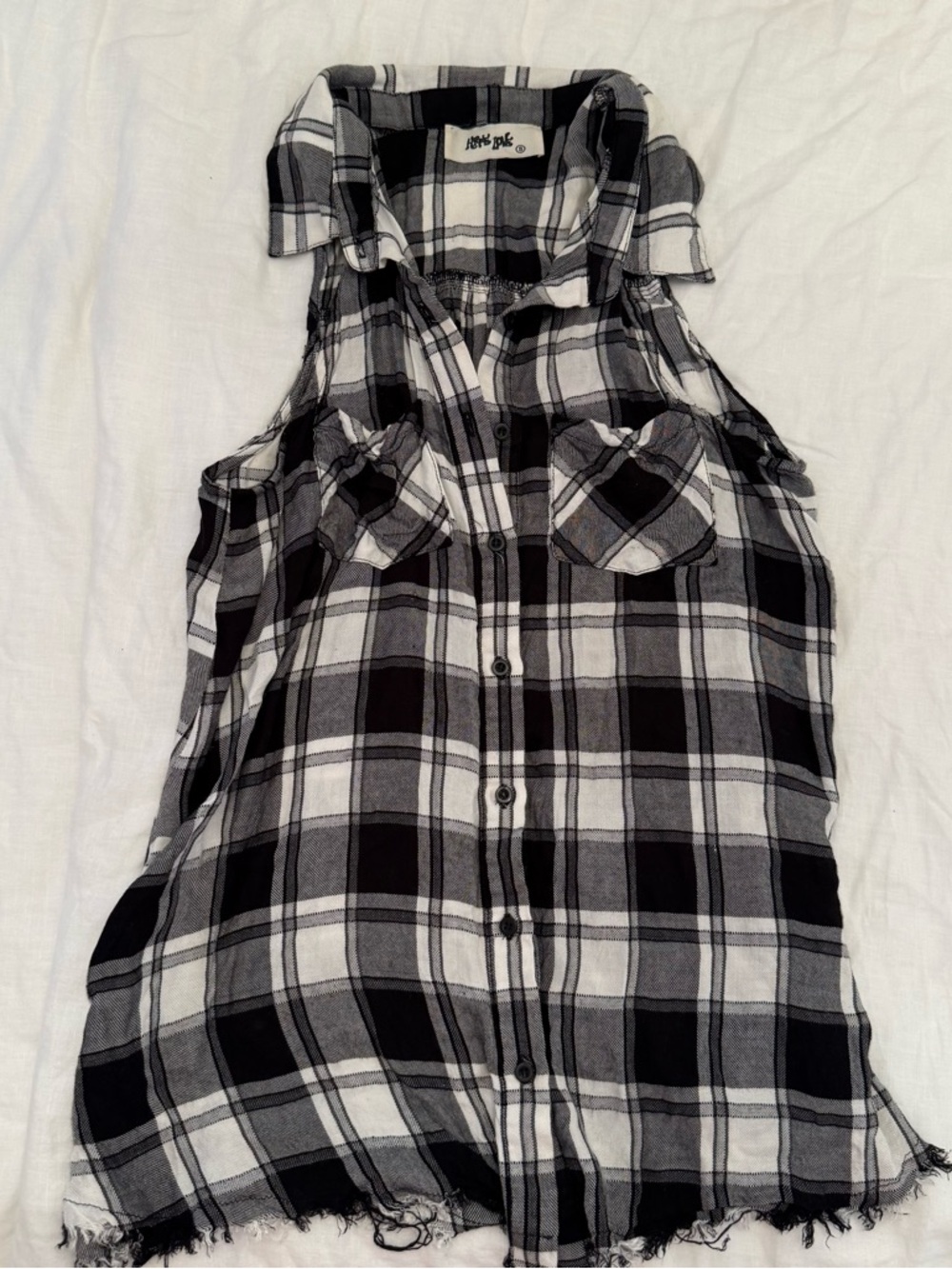 HIPPIE LOVE Black & White Plaid Sleeveless Button-Up Shirt